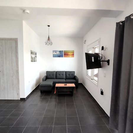 Aegean Beachfront Petriaí Екстериор снимка