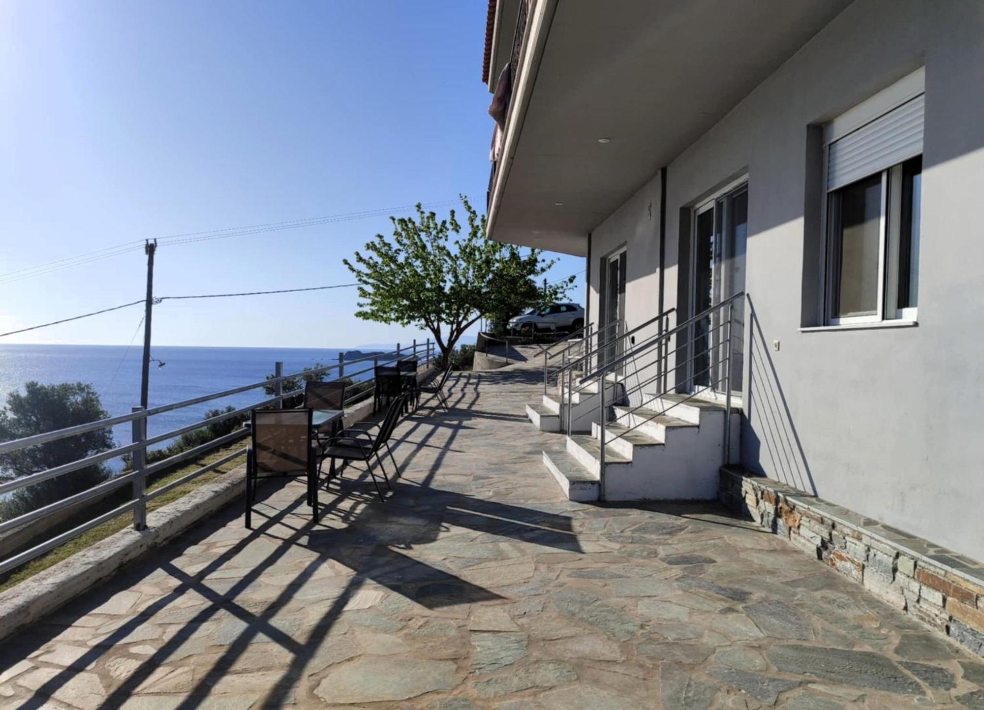 Aegean Beachfront Petriaí Екстериор снимка